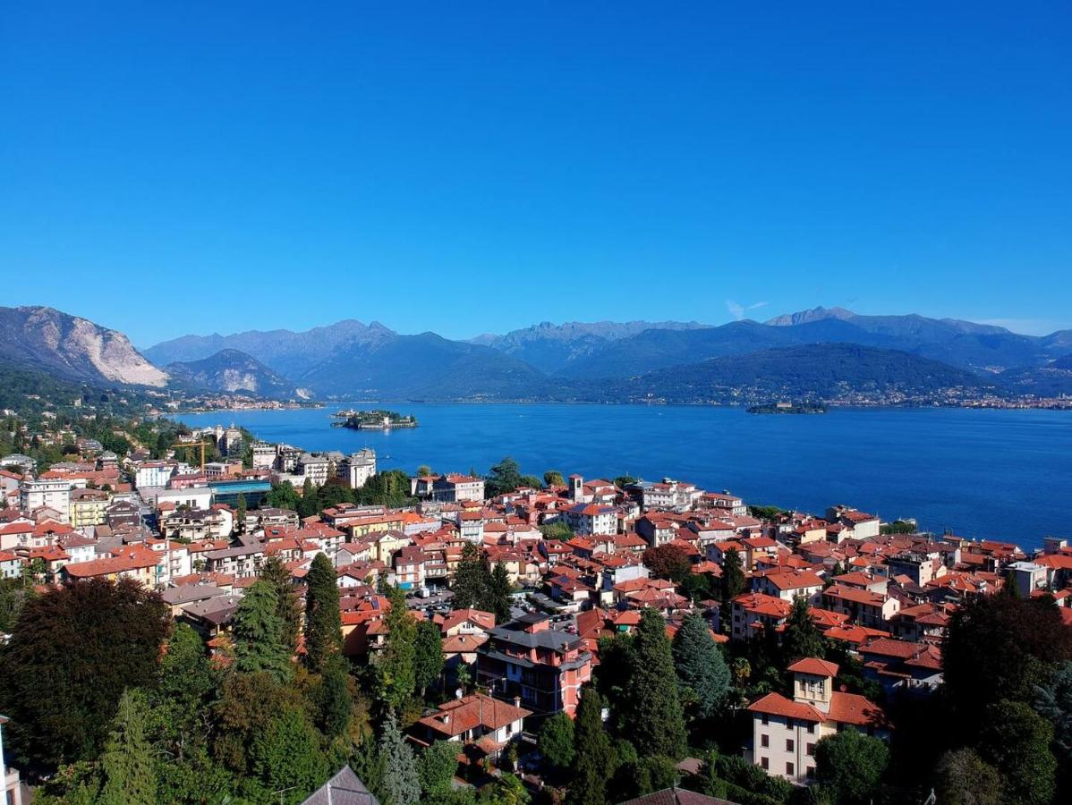 L'Ortensia Della Villa Isabella, Camera Con Vista Lago, Balcone Sul Parco E Bagno Esclusivo All'Esterno Della Camera Stresa Exterior foto